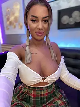 KirstieVegas online show from March 2025 07:06:02 PM