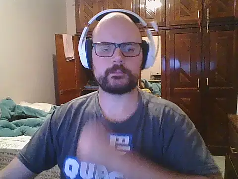 Snapshot of SuyNey chatting on September 2025 12:44:02 AM SuyNey online show from September 2025 12:44:02 AM