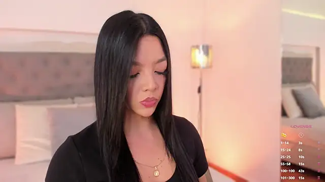 Snapshot of sarah_hiill chatting on January 2025 07:39:01 PM sarah hiill online show from January 2025 07:39:01 PM