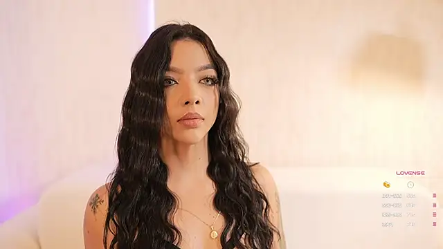 Snapshot of sarah_hiill chatting on February 2025 06:44:02 PM sarah hiill online show from February 2025 06:44:02 PM