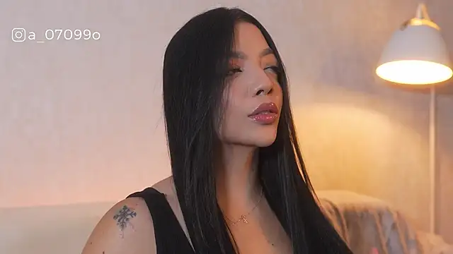 Snapshot of sarah_hiill chatting on December 2025 12:01:02 PM sarah hiill online show from December 2025 12:01:02 PM