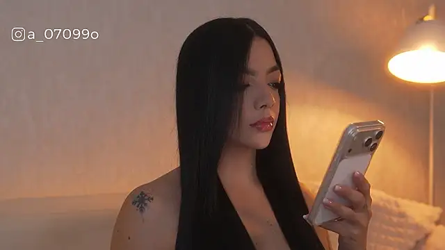 Snapshot of sarah_hiill chatting on February 2026 12:06:01 AM sarah hiill online show from February 2026 12:06:01 AM