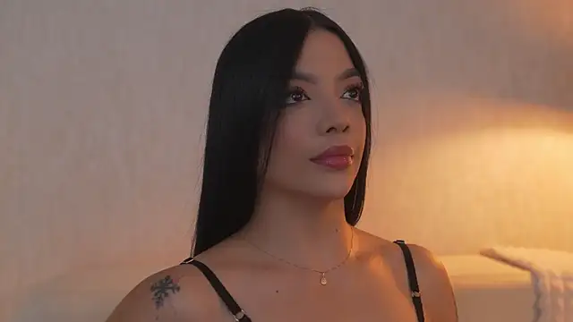 Snapshot of sarah_hiill chatting on February 2026 12:00:02 AM sarah hiill online show from February 2026 12:00:02 AM