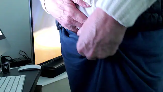 Snapshot of Unicum900 chatting on March 2025 05:24:02 PM Unicum900 online show from March 2025 05:24:02 PM