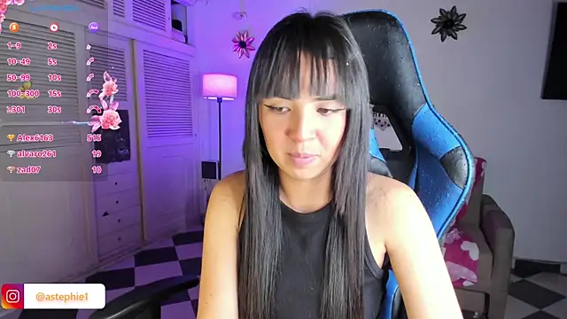 Miss Nicole online show from December 2024 04:27:02 AM