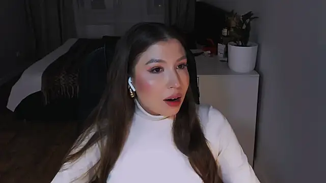 Eva Chris online show from October 2025 05:12:02 PM