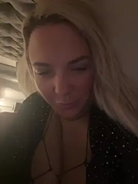 Snapshot of Bustyblondebabe32 chatting on January 2026 06:50:02 AM Bustyblondebabe32 online show from January 2026 06:50:02 AM