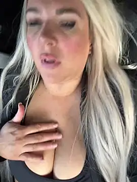 Snapshot of Bustyblondebabe32 chatting on February 2026 10:34:02 AM Bustyblondebabe32 online show from February 2026 10:34:02 AM