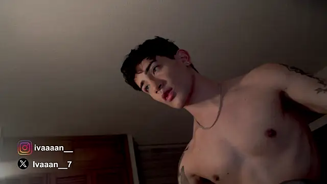 Snapshot of ivaaaan_ chatting on December 2024 09:24:02 PM ivaaaan online show from December 2024 09:24:02 PM