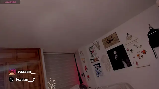 Snapshot of ivaaaan_ chatting on January 2025 11:33:02 PM ivaaaan online show from January 2025 11:33:02 PM