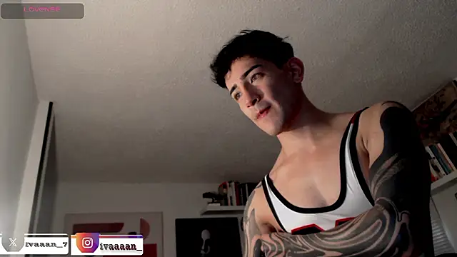 Snapshot of ivaaaan_ chatting on March 2026 09:21:01 PM ivaaaan online show from March 2026 09:21:01 PM