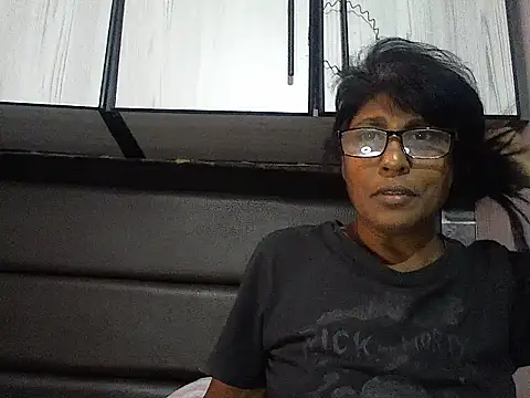 MsAttitude online show from November 2025 01:11:02 PM