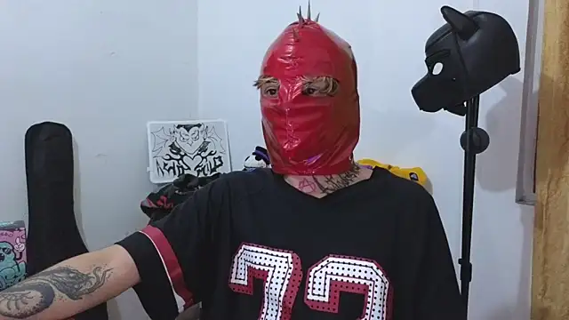 Snapshot of AcidMilo chatting on February 2025 06:20:01 AM AcidMilo online show from February 2025 06:20:01 AM