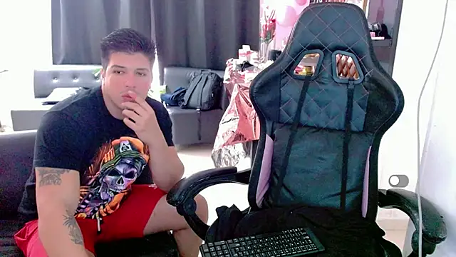 Snapshot of Karen_sex92 chatting on March 2025 01:13:02 PM Karen sex92 online show from March 2025 01:13:02 PM