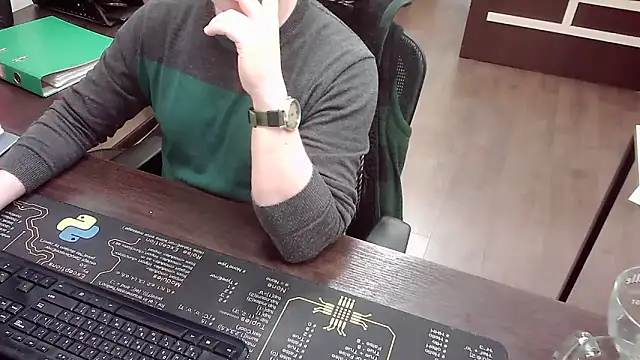 Snapshot of alex89north chatting on March 2026 09:59:02 AM alex89north online show from March 2026 09:59:02 AM