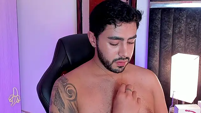 Snapshot of ItsMeEros chatting on February 2025 02:08:01 AM ItsMeEros online show from February 2025 02:08:01 AM