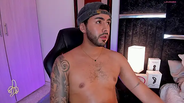 Snapshot of ItsMeEros chatting on February 2025 02:18:01 AM ItsMeEros online show from February 2025 02:18:01 AM