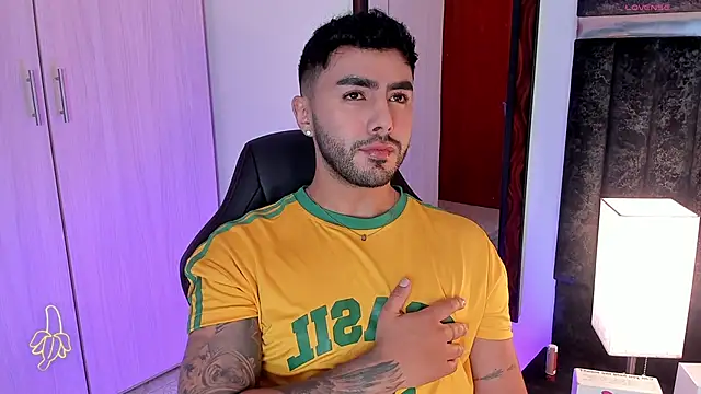 Snapshot of ItsMeEros chatting on March 2025 09:54:02 PM ItsMeEros online show from March 2025 09:54:02 PM