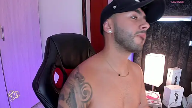 Snapshot of ItsMeEros chatting on March 2025 12:59:01 AM ItsMeEros online show from March 2025 12:59:01 AM