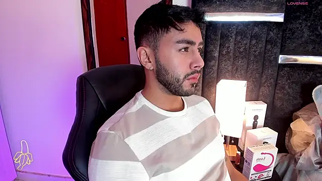 Snapshot of ItsMeEros chatting on March 2025 10:21:01 PM ItsMeEros online show from March 2025 10:21:01 PM