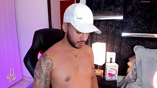 Snapshot of ItsMeEros chatting on March 2025 01:28:01 AM ItsMeEros online show from March 2025 01:28:01 AM