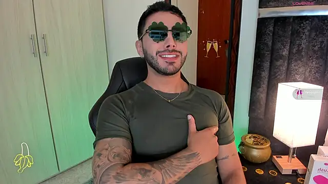 Snapshot of ItsMeEros chatting on March 2025 10:27:02 PM ItsMeEros online show from March 2025 10:27:02 PM