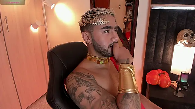 Snapshot of ItsMeEros chatting on October 2025 11:13:01 PM ItsMeEros online show from October 2025 11:13:01 PM