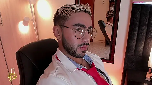 Snapshot of ItsMeEros chatting on October 2025 12:08:02 AM ItsMeEros online show from October 2025 12:08:02 AM