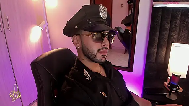 Snapshot of ItsMeEros chatting on November 2025 09:59:02 PM ItsMeEros online show from November 2025 09:59:02 PM