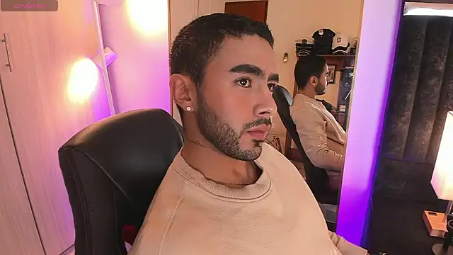 Snapshot of ItsMeEros chatting on November 2025 11:08:02 PM ItsMeEros online show from November 2025 11:08:02 PM