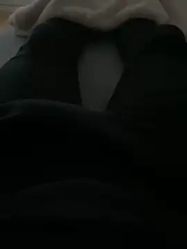 Snapshot of Jonkitzler1 chatting on December 2024 12:49:01 PM Jonkitzler1 online show from December 2024 12:49:01 PM