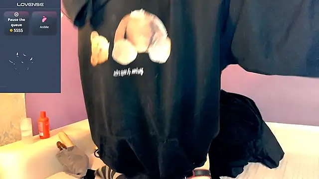 Snapshot of Littlepinkcat chatting on February 2025 07:13:01 PM Littlepinkcat online show from February 2025 07:13:01 PM