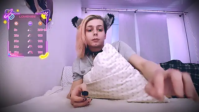 Snapshot of Littlepinkcat chatting on December 2025 06:34:02 AM Littlepinkcat online show from December 2025 06:34:02 AM