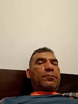 Snapshot of Daddy1972 chatting on January 2025 11:38:01 PM Daddy1972 online show from January 2025 11:38:01 PM