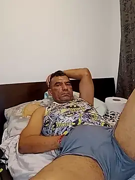 Snapshot of Daddy1972 chatting on January 2025 12:28:01 AM Daddy1972 online show from January 2025 12:28:01 AM