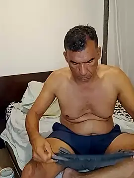 Snapshot of Daddy1972 chatting on February 2025 07:56:01 PM Daddy1972 online show from February 2025 07:56:01 PM