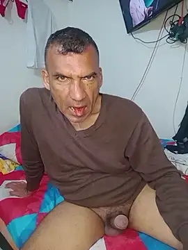 Snapshot of Daddy1972 chatting on October 2025 11:51:02 PM Daddy1972 online show from October 2025 11:51:02 PM