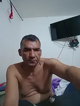 Snapshot of Daddy1972 chatting on November 2025 11:23:02 AM Daddy1972 online show from November 2025 11:23:02 AM