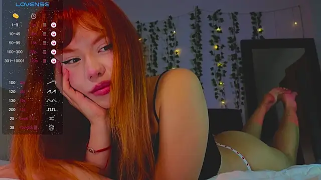 Snapshot of Juliette_Sunshine chatting on March 2025 10:11:01 PM Juliette Sunshine online show from March 2025 10:11:01 PM