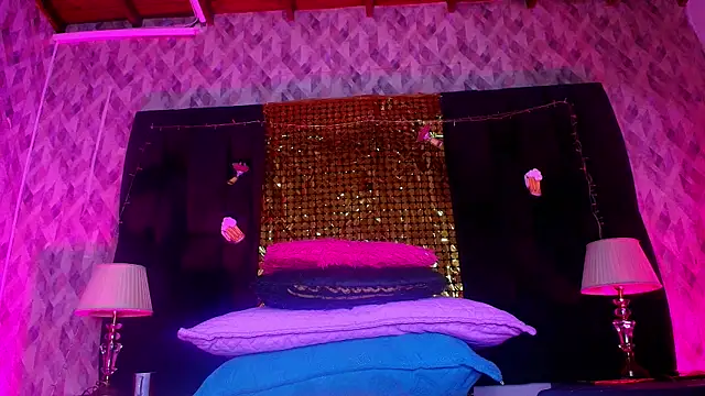 naomi kyse online show from September 2025 03:06:02 AM