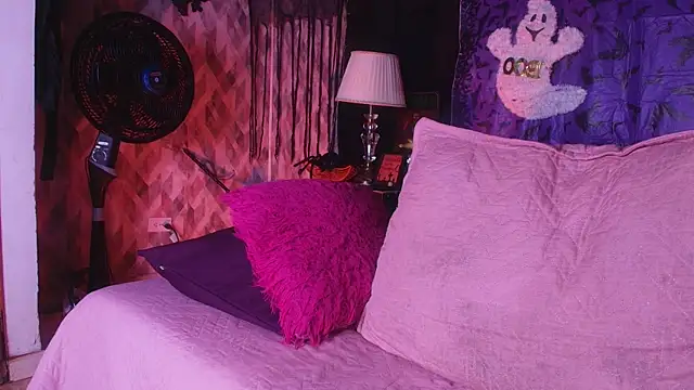 naomi kyse online show from October 2025 03:06:02 AM