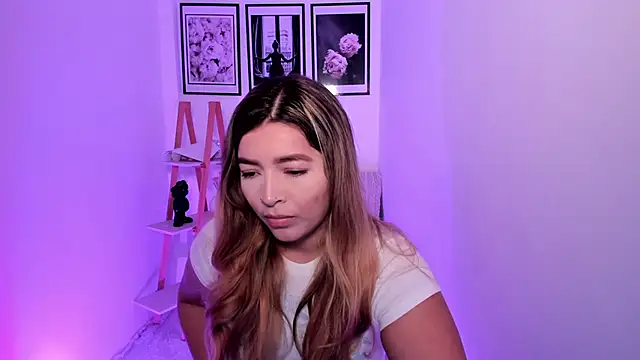 Snapshot of sofihill01 chatting on October 2025 07:22:01 PM sofihill01 online show from October 2025 07:22:01 PM