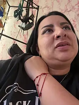 Abril Luv online show from February 2025 03:05:01 PM