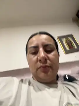 Abril Luv online show from September 2025 01:27:02 AM