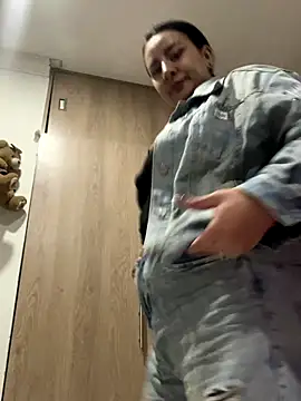 Abril Luv online show from September 2025 12:48:02 AM