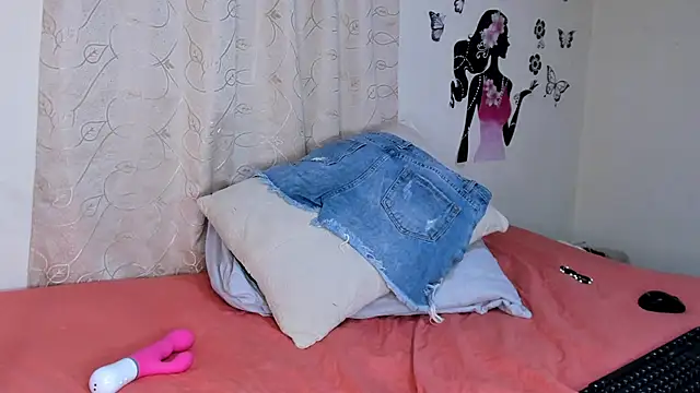 Juli Castillo8 online show from March 2025 09:05:02 PM