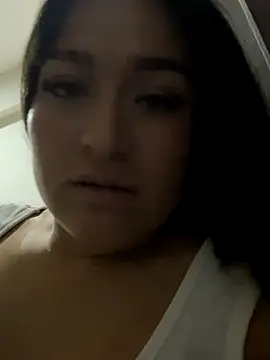 Snapshot of LuceroRm chatting on November 2025 04:46:01 AM LuceroRm online show from November 2025 04:46:01 AM