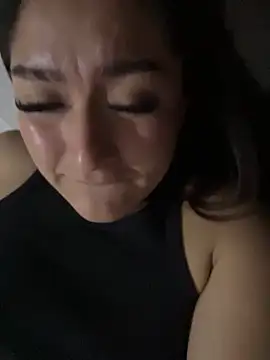 Snapshot of LuceroRm chatting on November 2025 05:27:02 AM LuceroRm online show from November 2025 05:27:02 AM