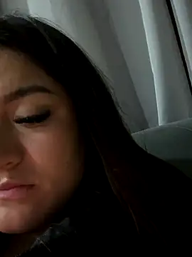 Snapshot of LuceroRm chatting on November 2025 06:24:01 AM LuceroRm online show from November 2025 06:24:01 AM