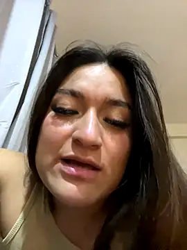 LuceroRm online show from December 2025 04:07:02 AM